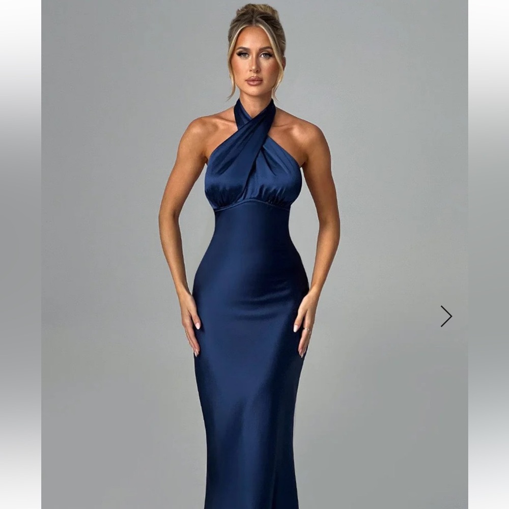 Elegant Navy Halter Dress - Picture 2 of 5